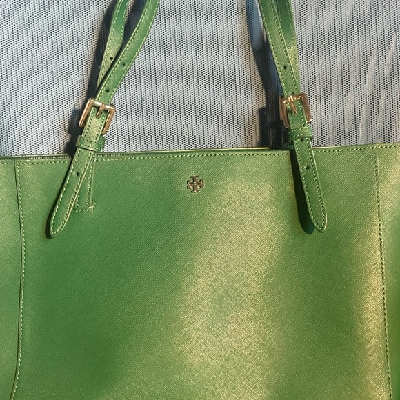 Tory Burch Green Tote Bag with Smooth Leather Finish and Structured Shape - Picture 2 of 5